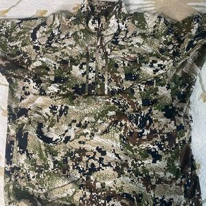 Sitka Men’s Camo pullover